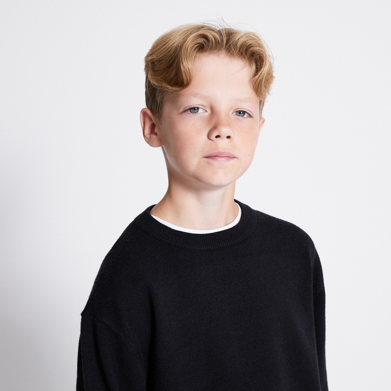 Fine-knit sweater "Ruben star" Black